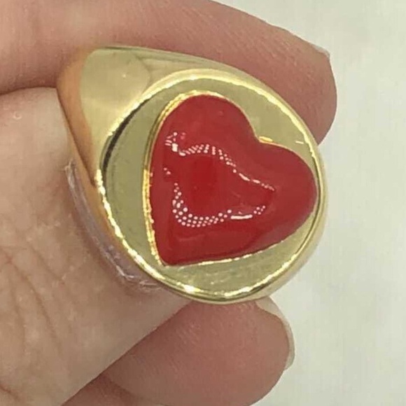 Gold Heart Ring with Red Enamel Size 9 - Picture 1 of 2